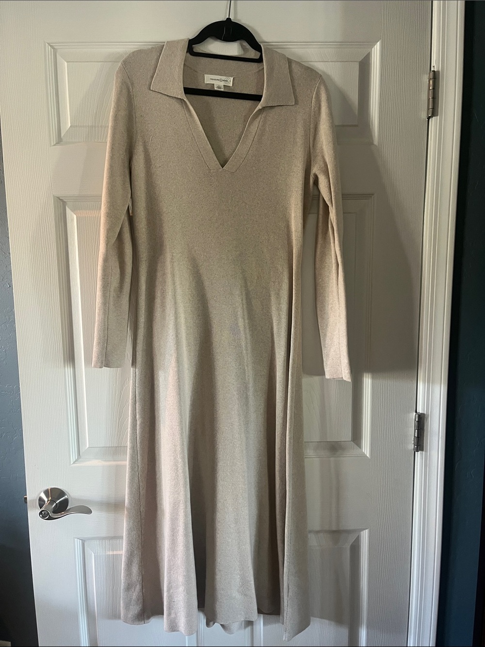 Treasure & Bond Cream Collared V-Neck Long Sleeve Knit Dress